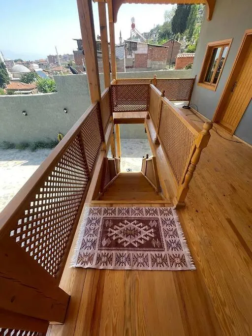 Vila Tarihi Ahsap Konak Tire